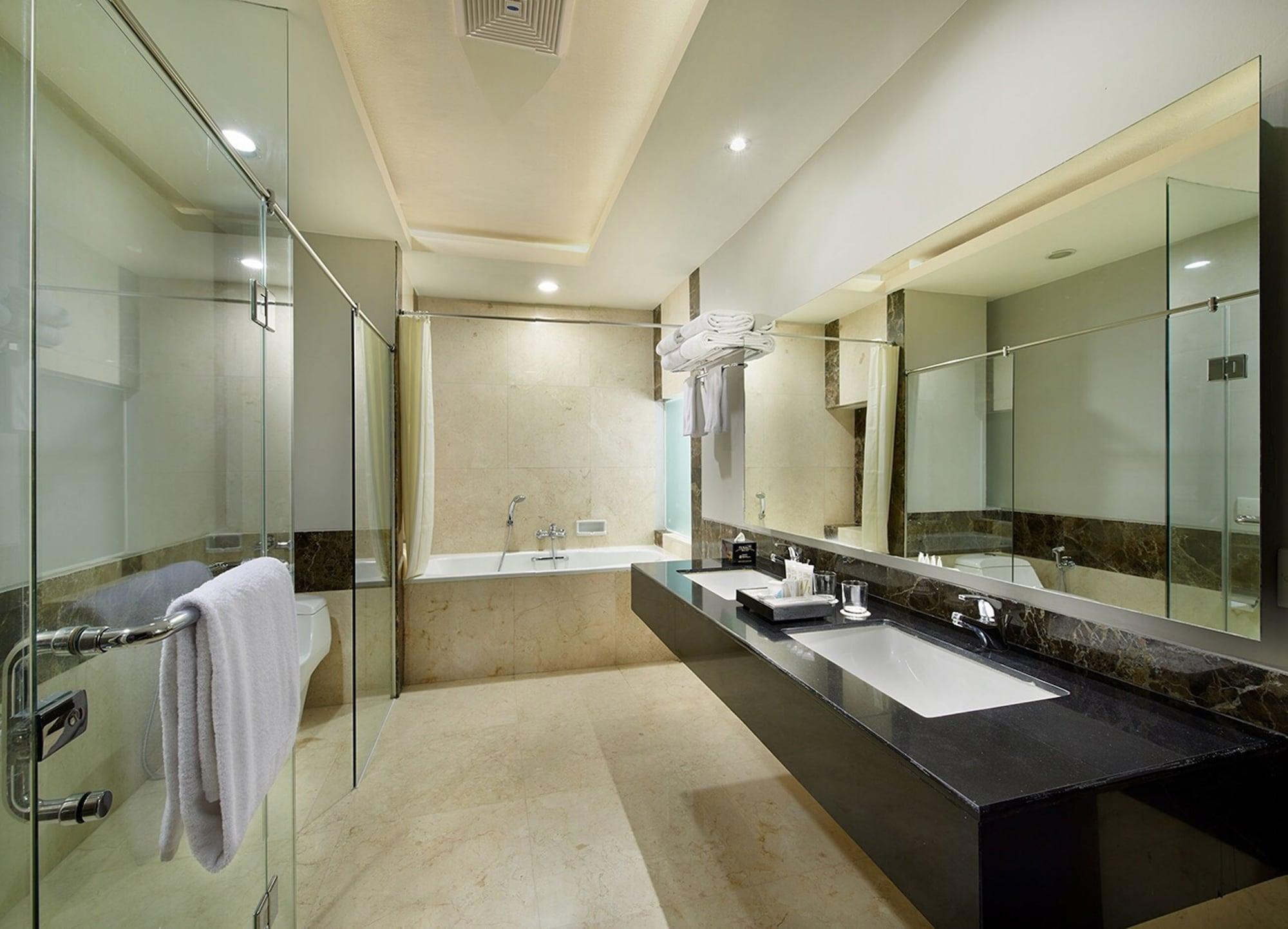 Grand Cakra Hotel Malang Eksteriør bilde