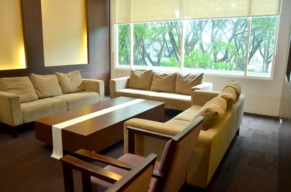 Grand Cakra Hotel Malang Eksteriør bilde