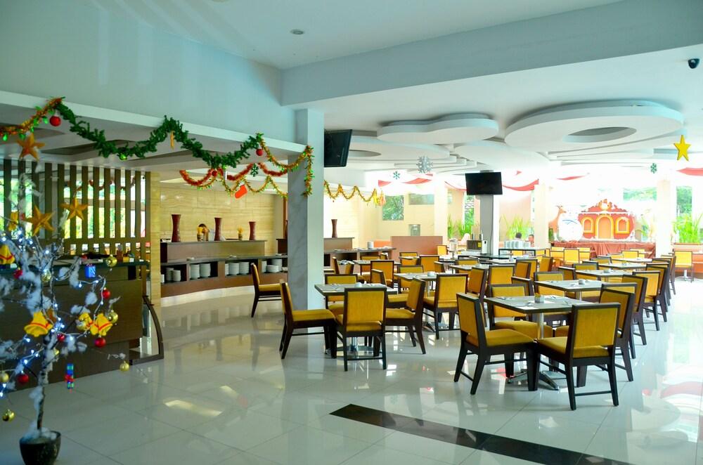 Grand Cakra Hotel Malang Eksteriør bilde