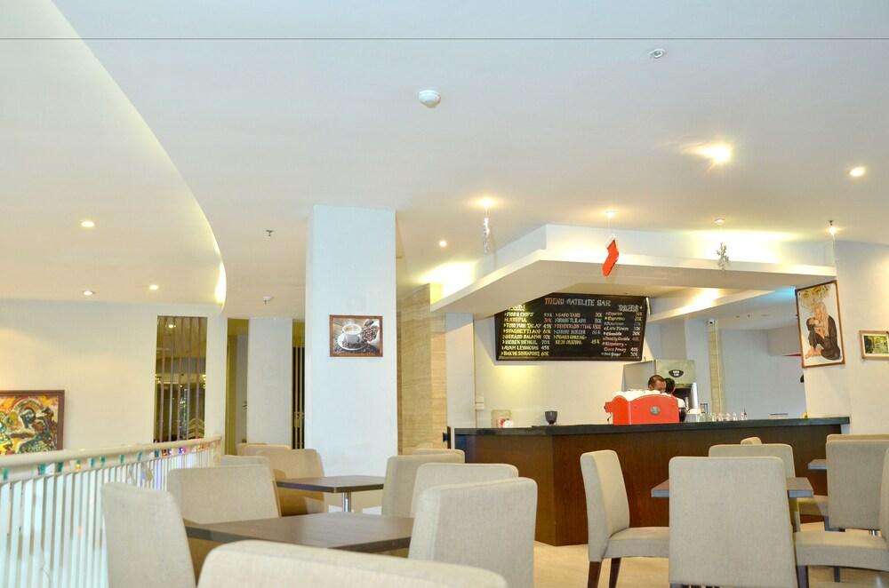 Grand Cakra Hotel Malang Eksteriør bilde