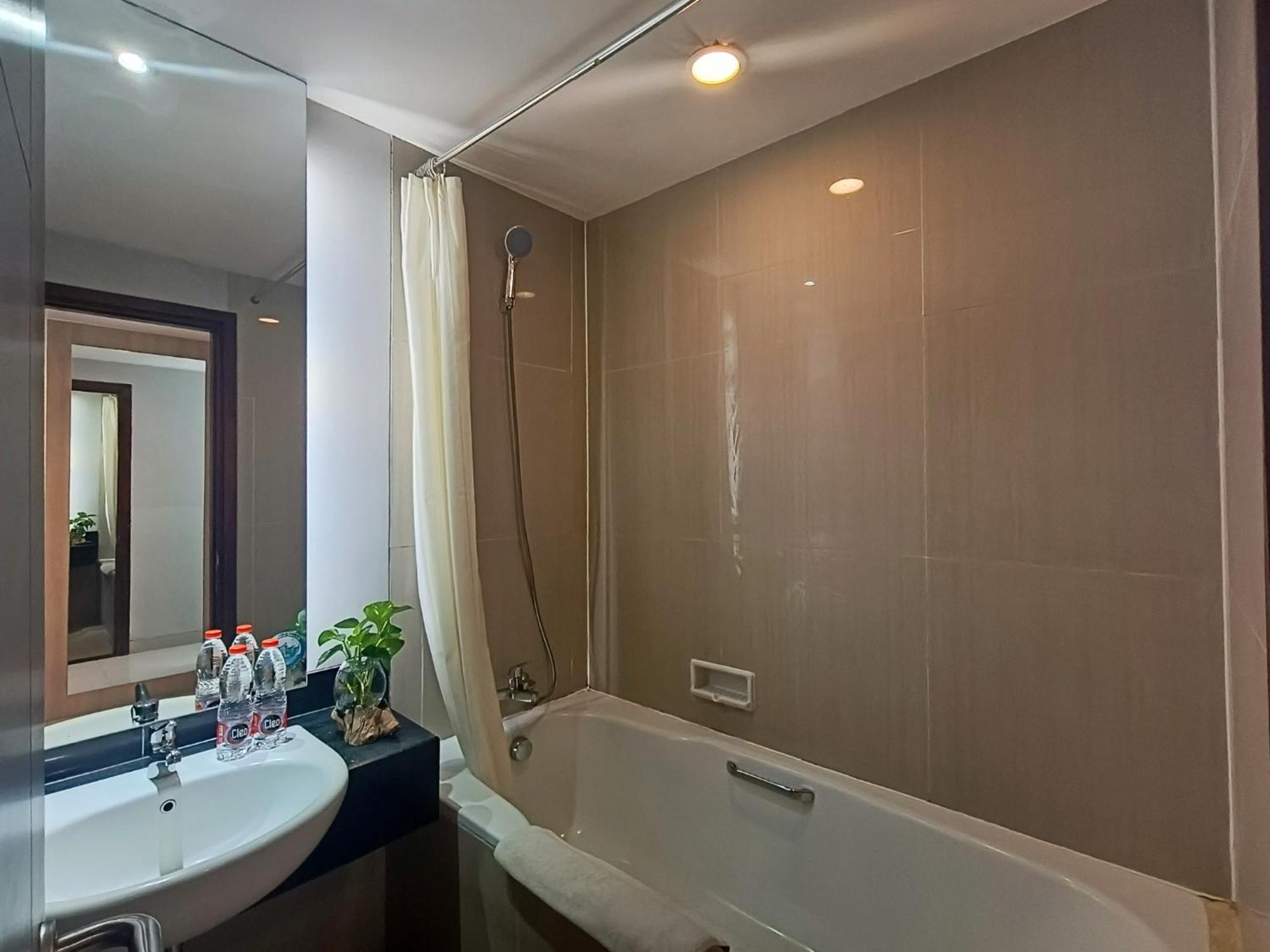 Grand Cakra Hotel Malang Eksteriør bilde