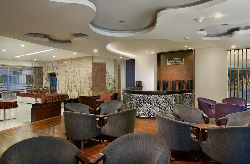 Grand Cakra Hotel Malang Eksteriør bilde