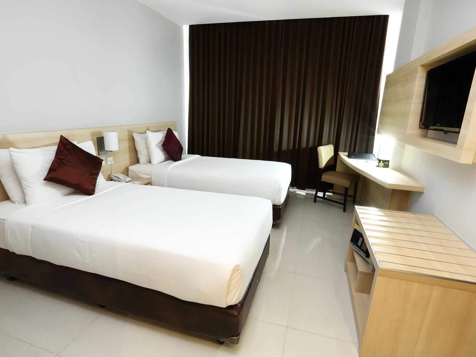 Grand Cakra Hotel Malang Eksteriør bilde