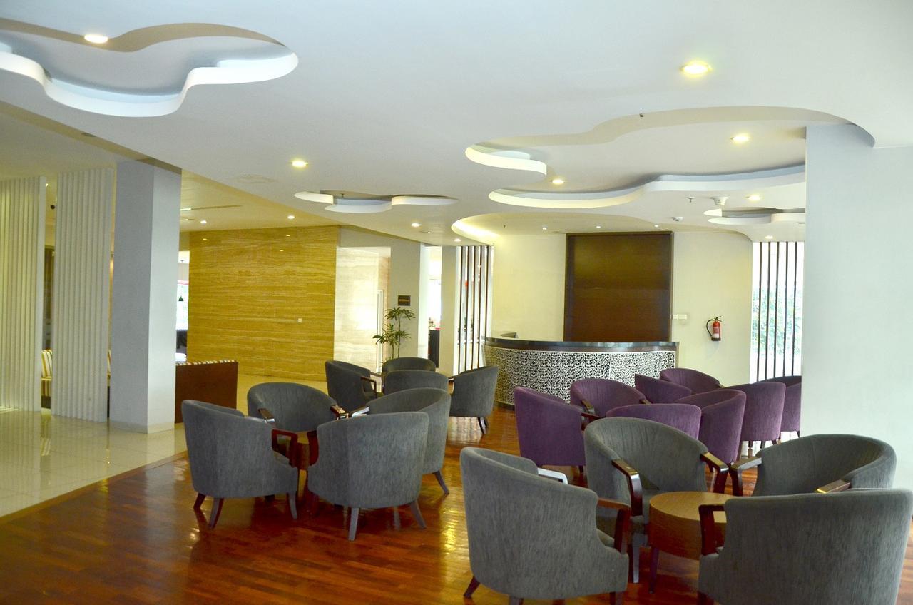 Grand Cakra Hotel Malang Eksteriør bilde