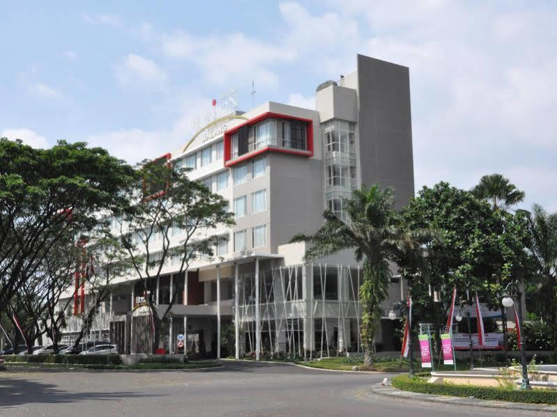 Grand Cakra Hotel Malang Eksteriør bilde